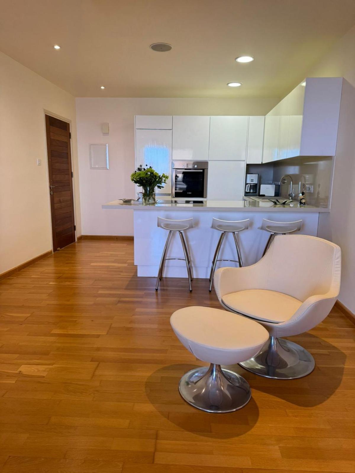 11 Suites - Golden Sunrise Suite Lárnaka Rom bilde